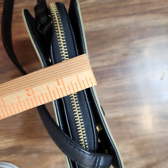 Steve Madden Olive Green & Black Military Style Crossbody Wallet Bag - Picture 13 of 13